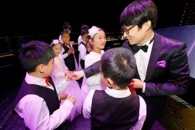 万圣节狂欢临近！必博艺术家宋思衡在津奏响“交响情人梦”