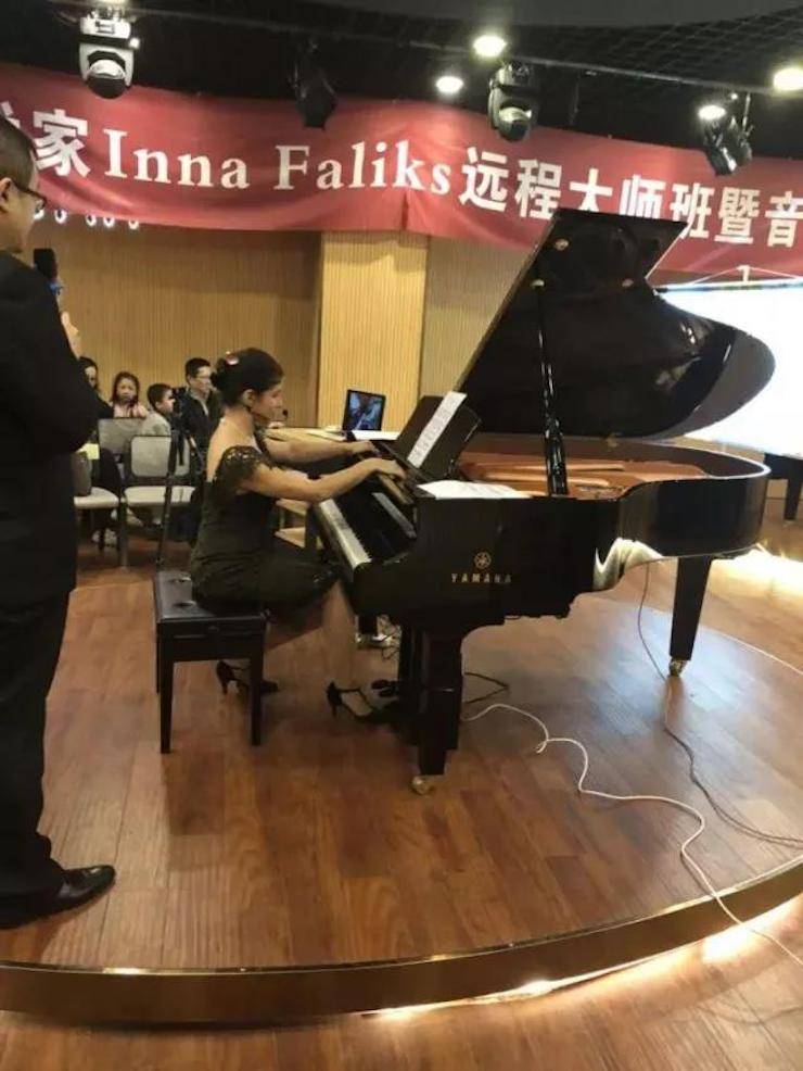【回顾】必博海外艺术家Inna Faliks远程大师班&音乐会活动举办成功！