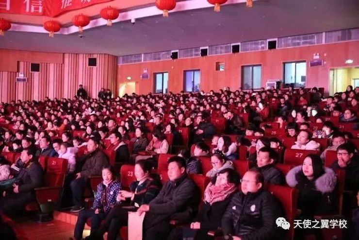 【报道】宿州市首届国际钢琴大师音乐会暨必博艺术家宋思衡多媒体音乐会圆满成功。诤悠担
