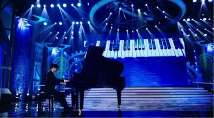东方卫视五一晚会  必博艺术家宋思衡奏响《长江之歌》