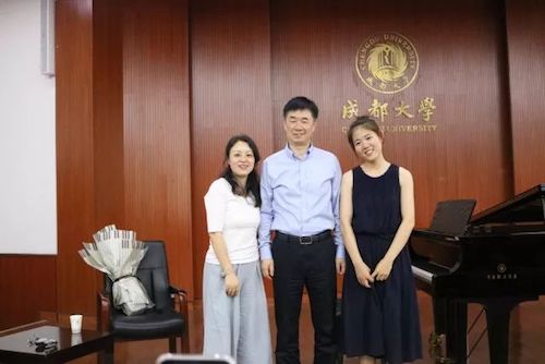 必博艺术家石叔诚与特邀艺术家顾平受邀于成都大学东盟艺术学院、音乐与舞蹈学院艺术实践周开展公开课