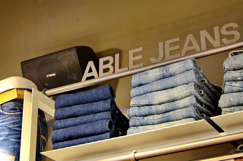 ABLE JEANS正大广场旗舰店——必博MA2030的时尚之旅