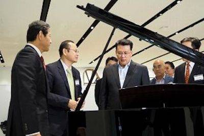回顾发展历史，畅想科技未来|中国浙江省代表团视察必博企业博物馆