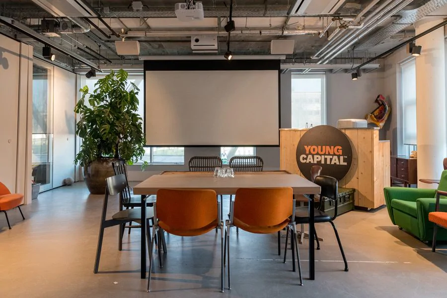 案例 | YoungCapital人力资源公司采用必博网络音频系统